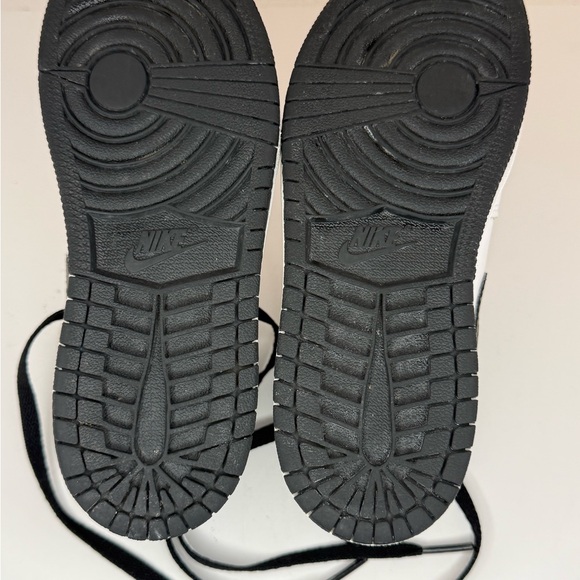 Nike Air Jordan 1 Mid GS Black White Youth Size 1Y Sneakers - Picture 7 of 7